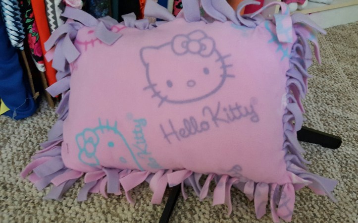 We Cee Style Hello Kitty D.I.Y. Pillow (1)